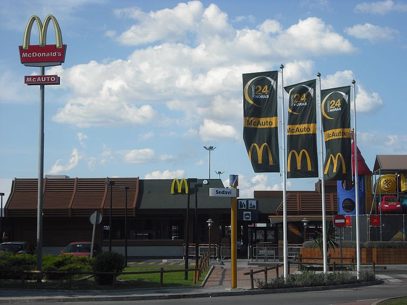 MCDONALD’S INICIARÁ UN PROCESO DE DESINVERSIÓN EN USA